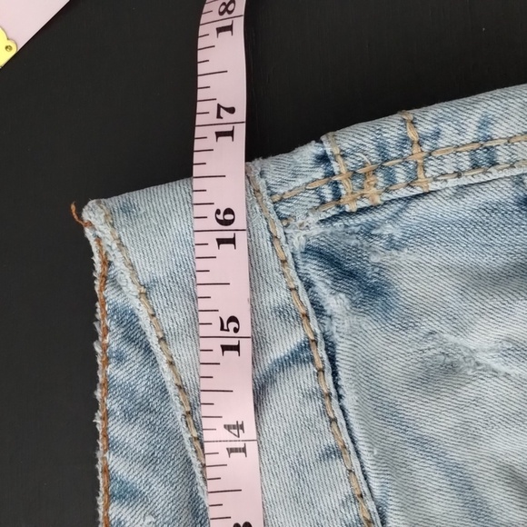 Amethyst light wash flare light distressed whiskered jeans size 7 - Picture 10 of 10